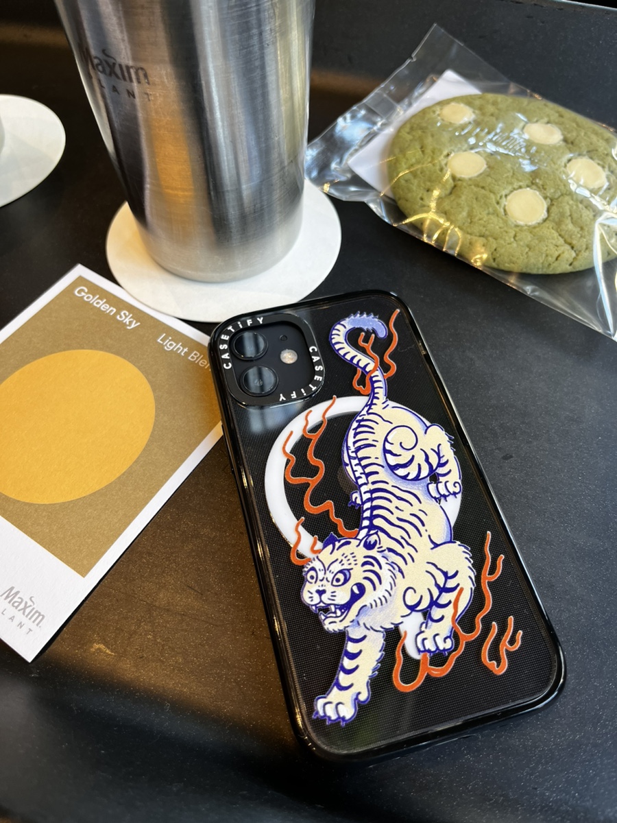 [Casetify] 케이스티파이 아이폰 12미니 블랙 호랑이 케이스 by Leung