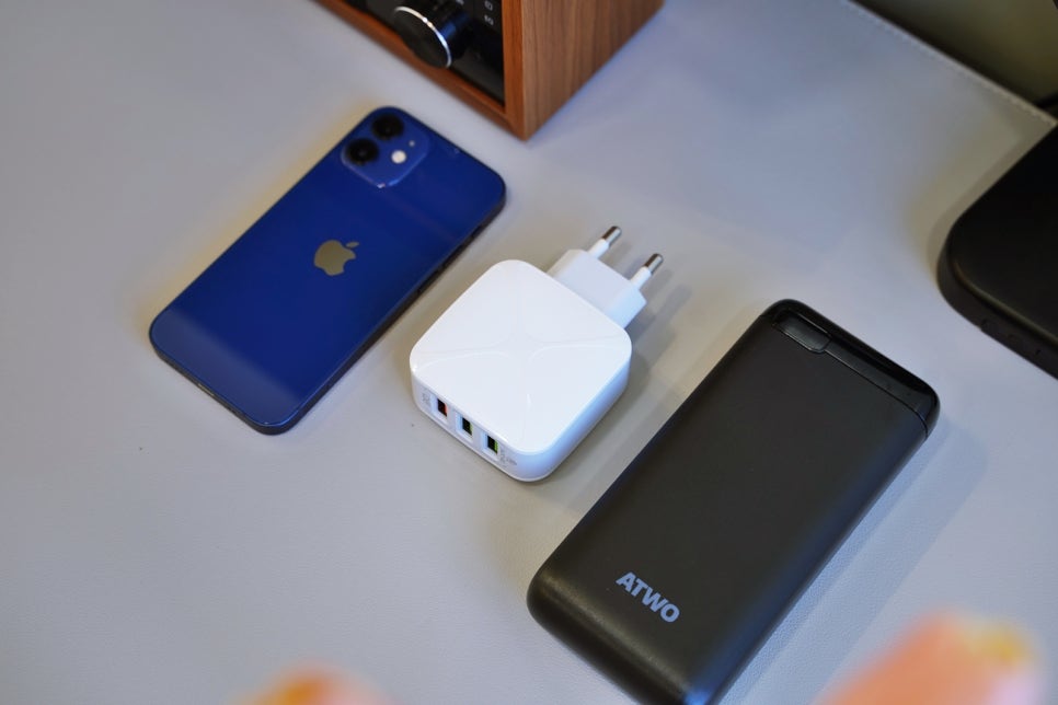 PD 충전기 에이투 AR0101 고속 USB 멀티 충전기로 여행 준비 끝.(With.아이패드/아이폰)